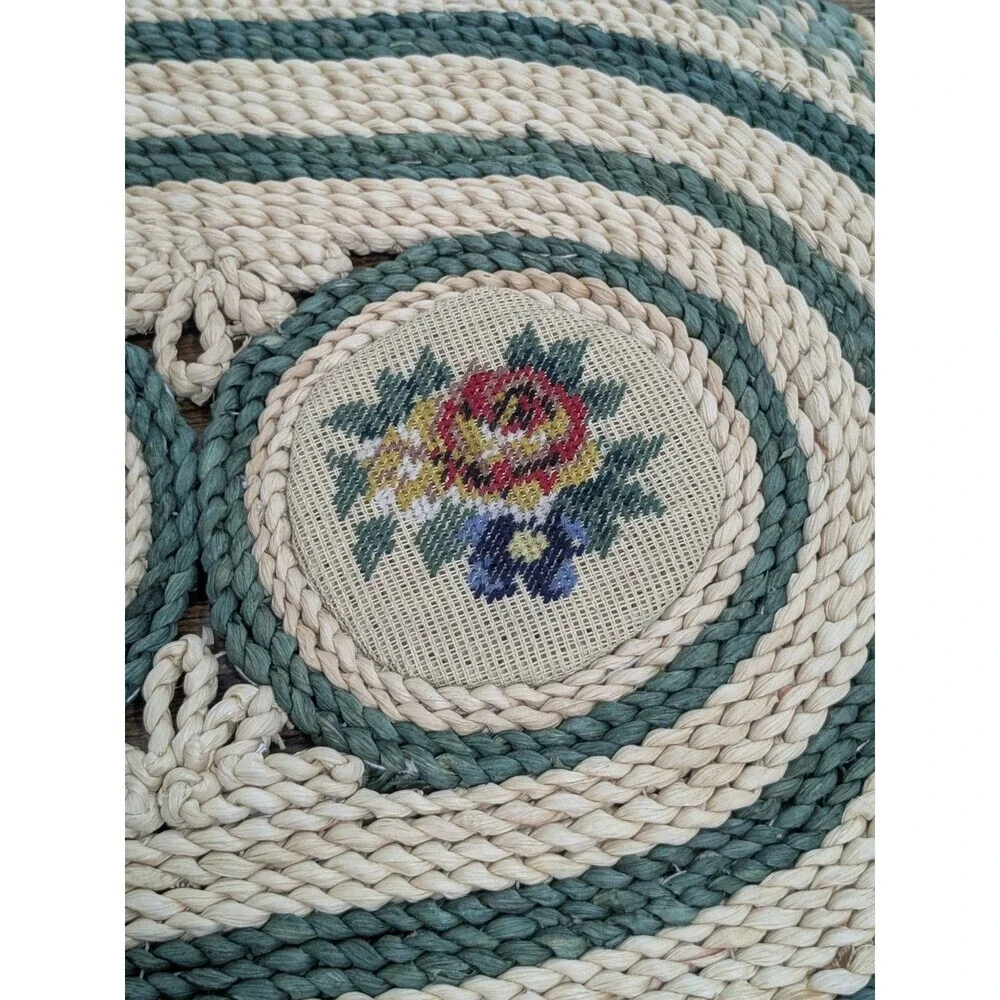 Vtg 1970's Woven Raffia Straw Floral Needlepoint Table Centerpiece Mat 30